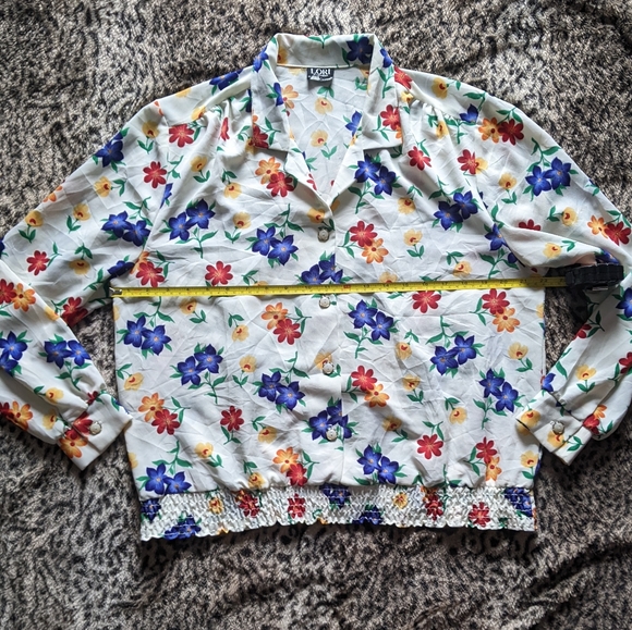 Vintage floral button down - Picture 7 of 8